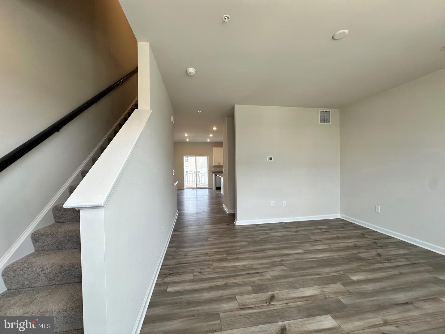 5476 Aberdeen Pl Property Photo 8