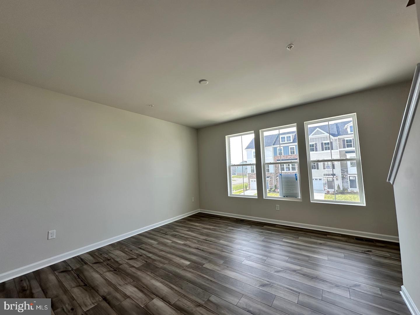 5476 Aberdeen Pl Property Photo 10