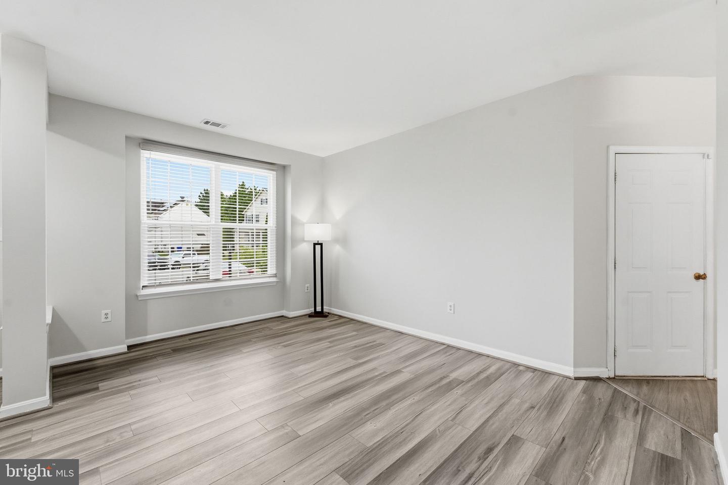 2500 Dowitcher Ct Property Photo 11