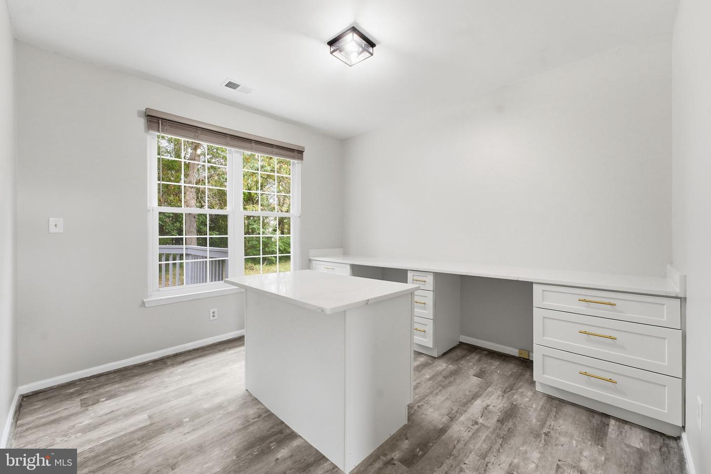 2500 Dowitcher Ct Property Photo 12