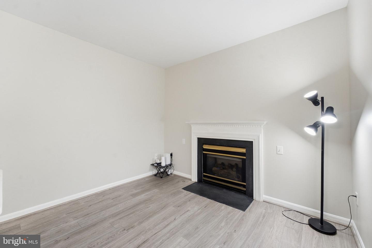2500 Dowitcher Ct Property Photo 26