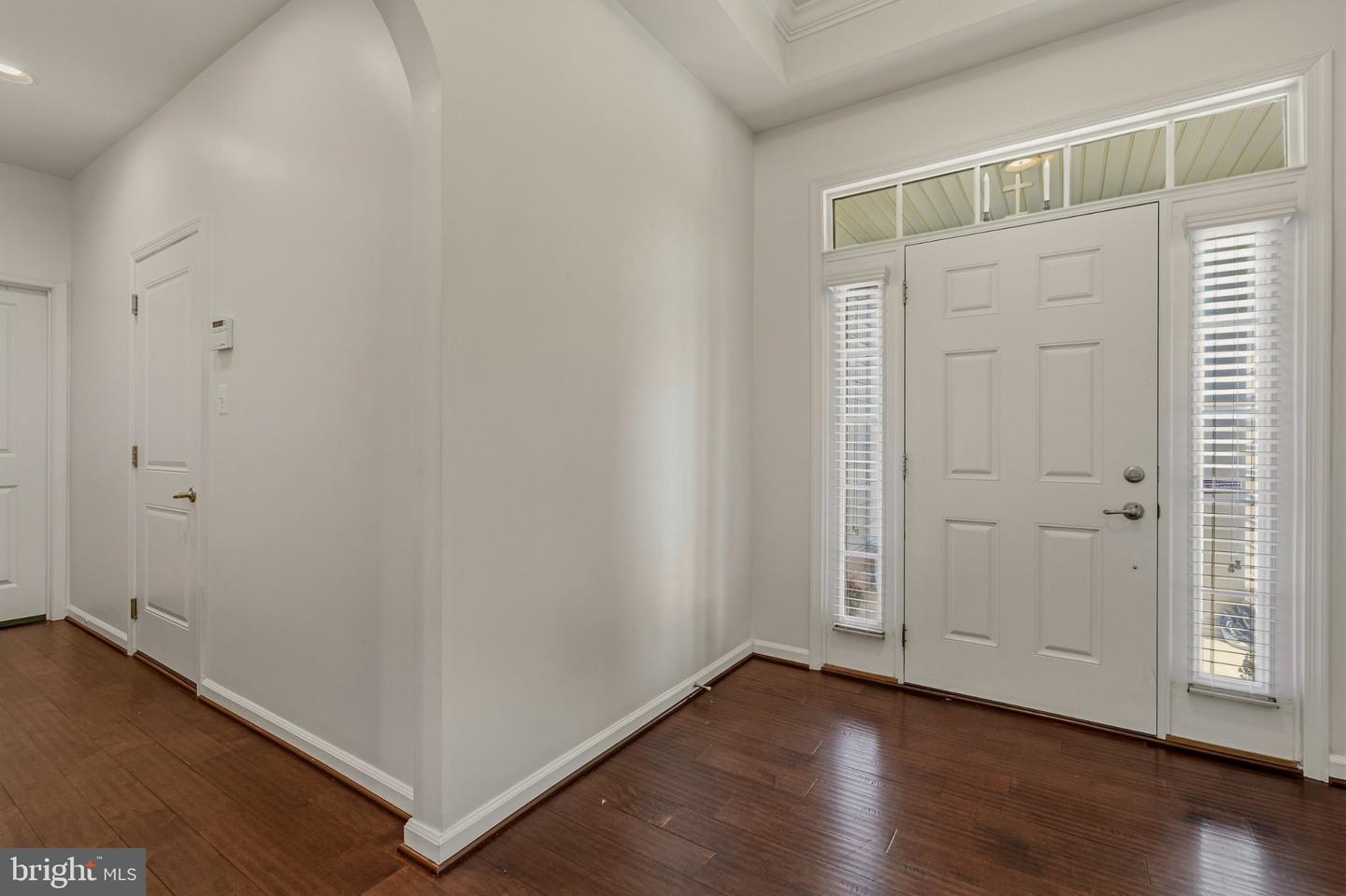 10652 Shadow Park Ct Property Photo 6
