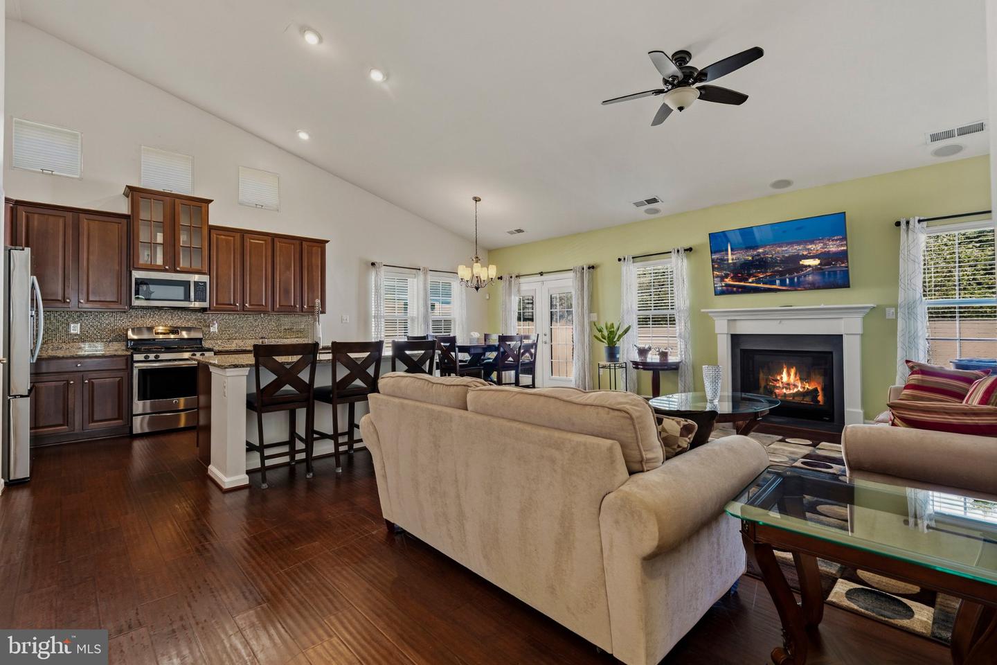 10652 Shadow Park Ct Property Photo 12