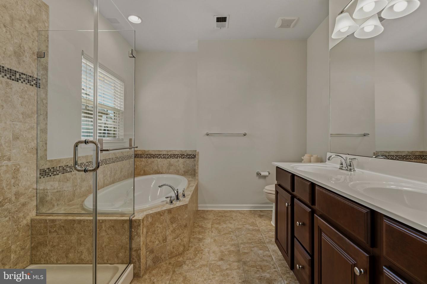 10652 Shadow Park Ct Property Photo 36