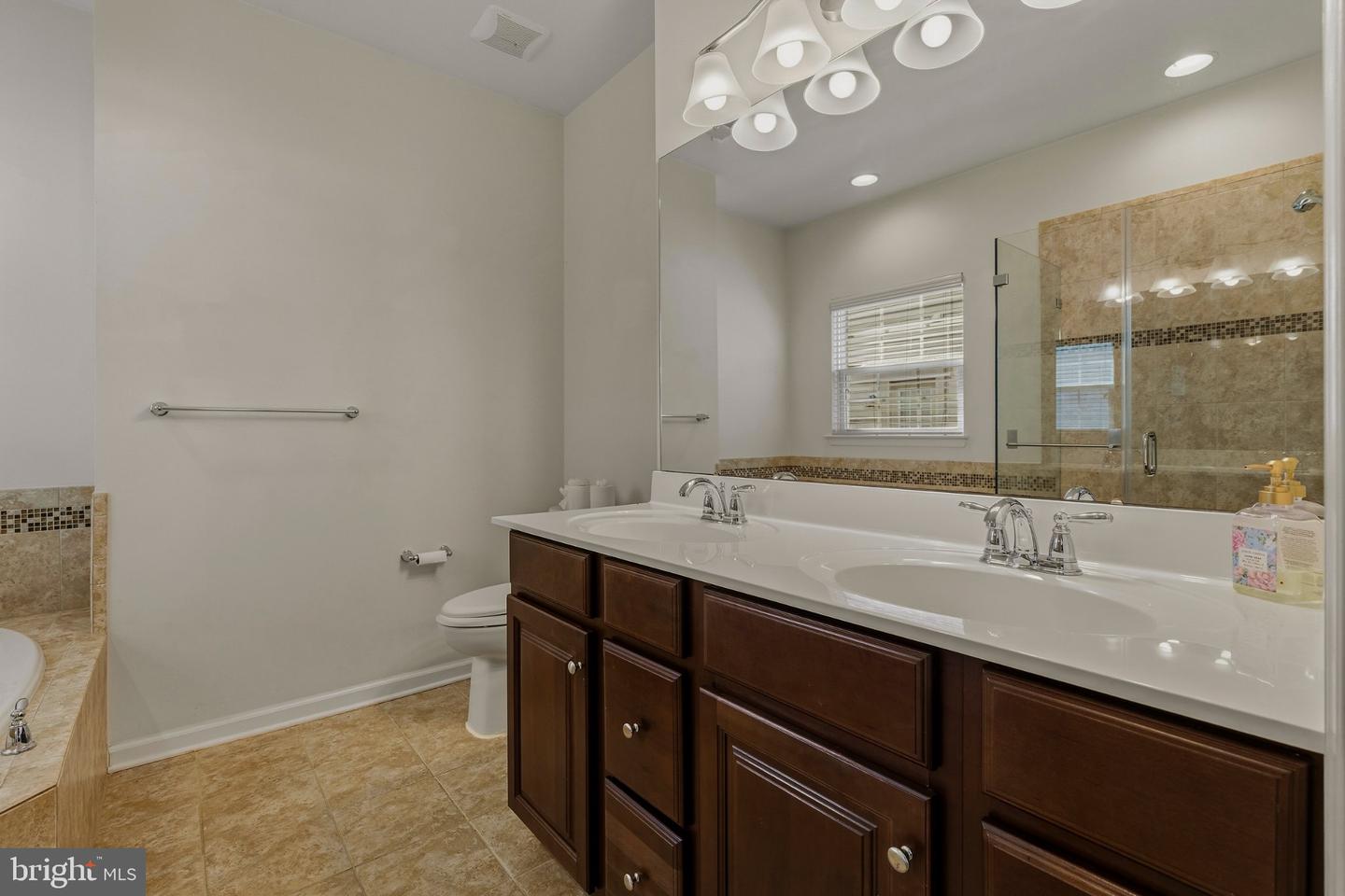10652 Shadow Park Ct Property Photo 37
