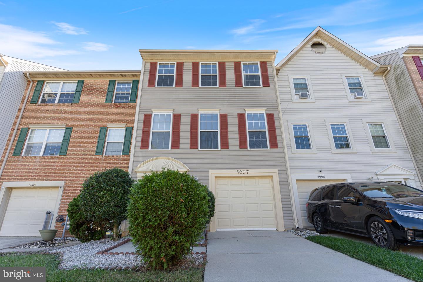 5007 DOCTORFISH CT Property Photo 1