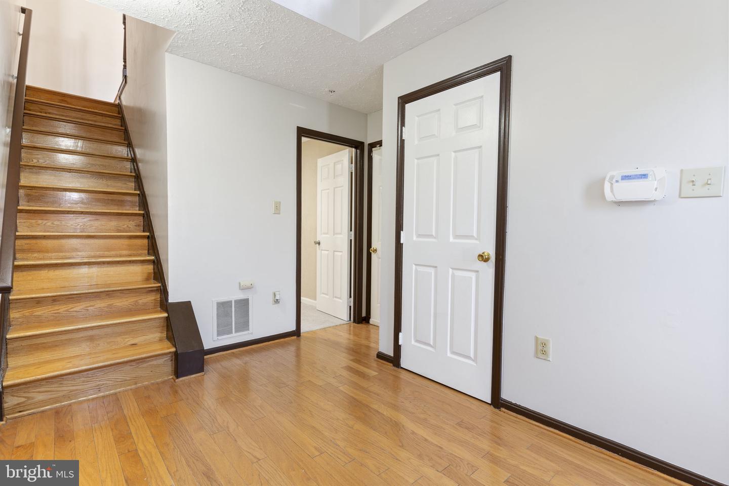 5007 Doctorfish Ct Property Photo 2