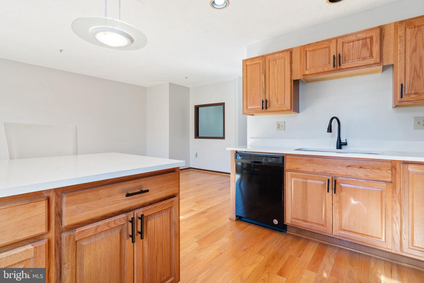 5007 Doctorfish Ct Property Photo 6