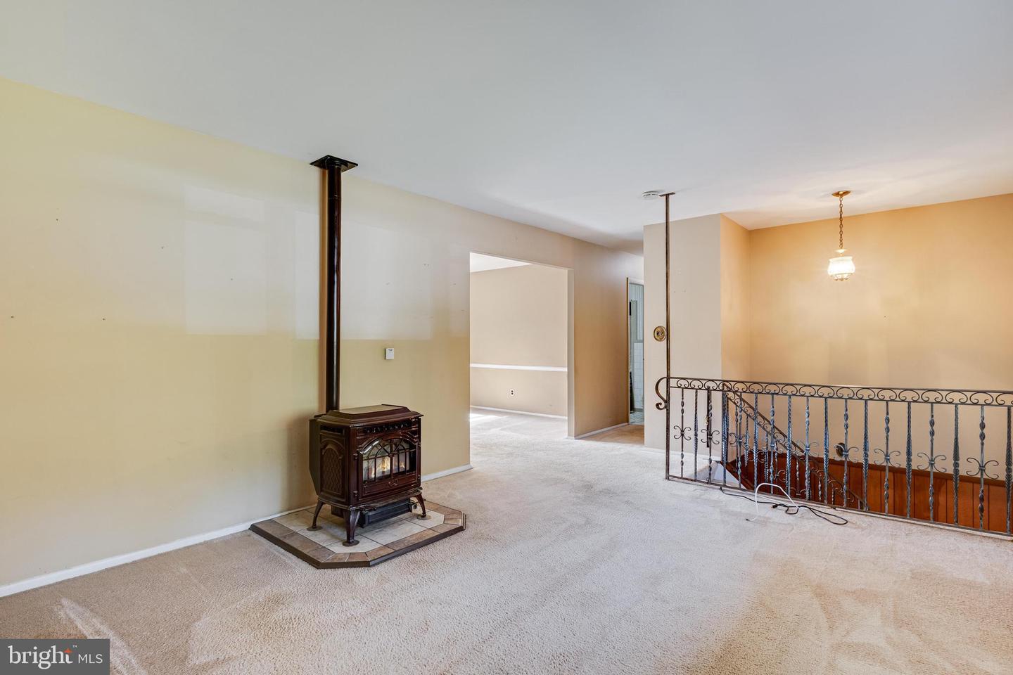 3662 Woodley Rd Property Photo 5
