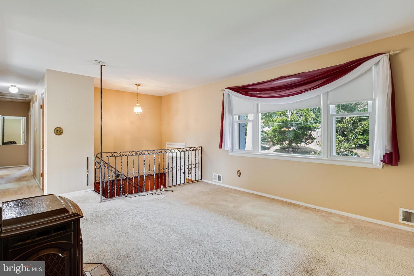 3662 Woodley Rd Property Photo 6