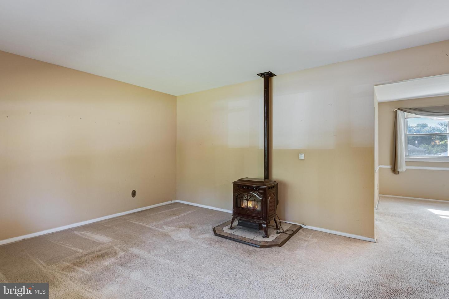 3662 Woodley Rd Property Photo 11