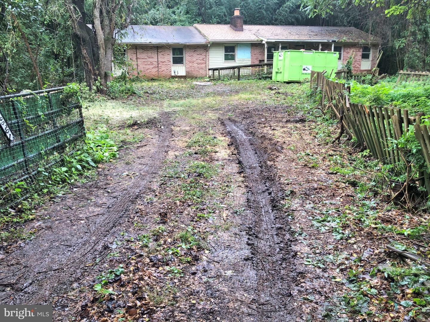 9570 IRONSIDE RD Property Photo 1