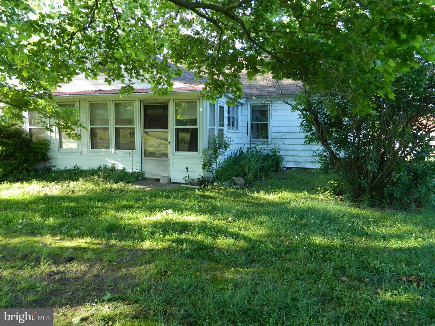 609 Cedar Ln Property Photo 1