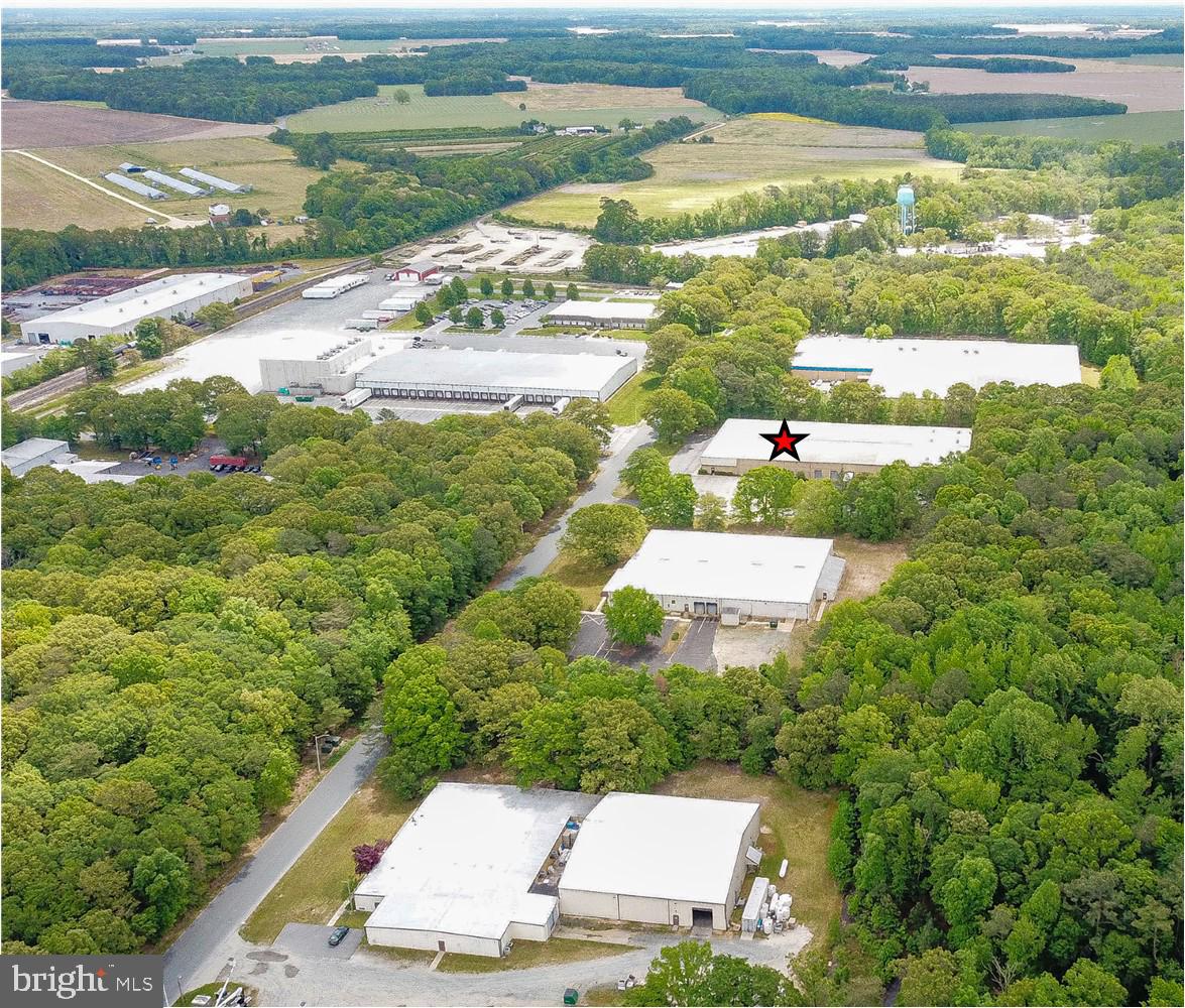 1700 Industrial Park Rd Property Photo 4