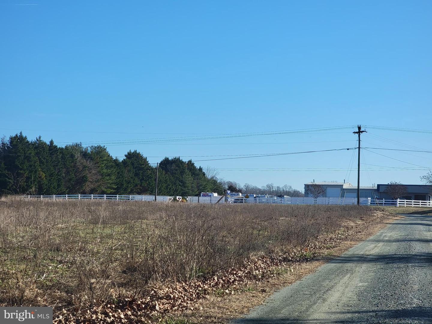 8916 Double Hills Rd N Property Photo 4