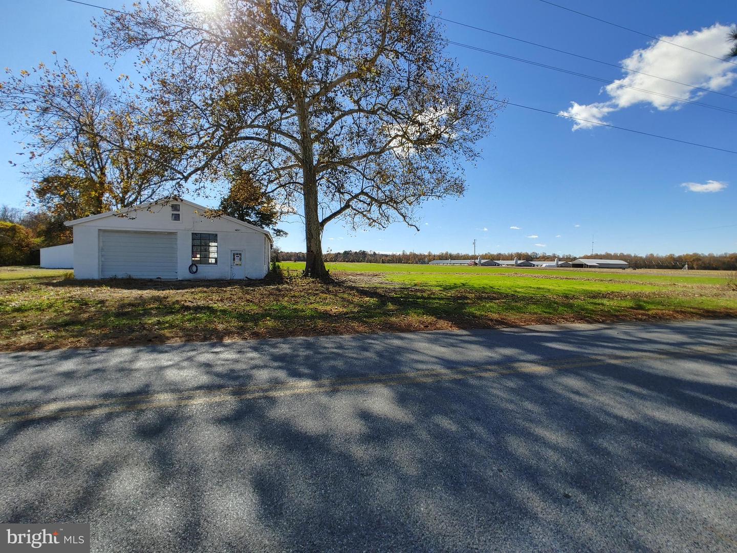 28035 Possum Hill Rd Property Photo 2