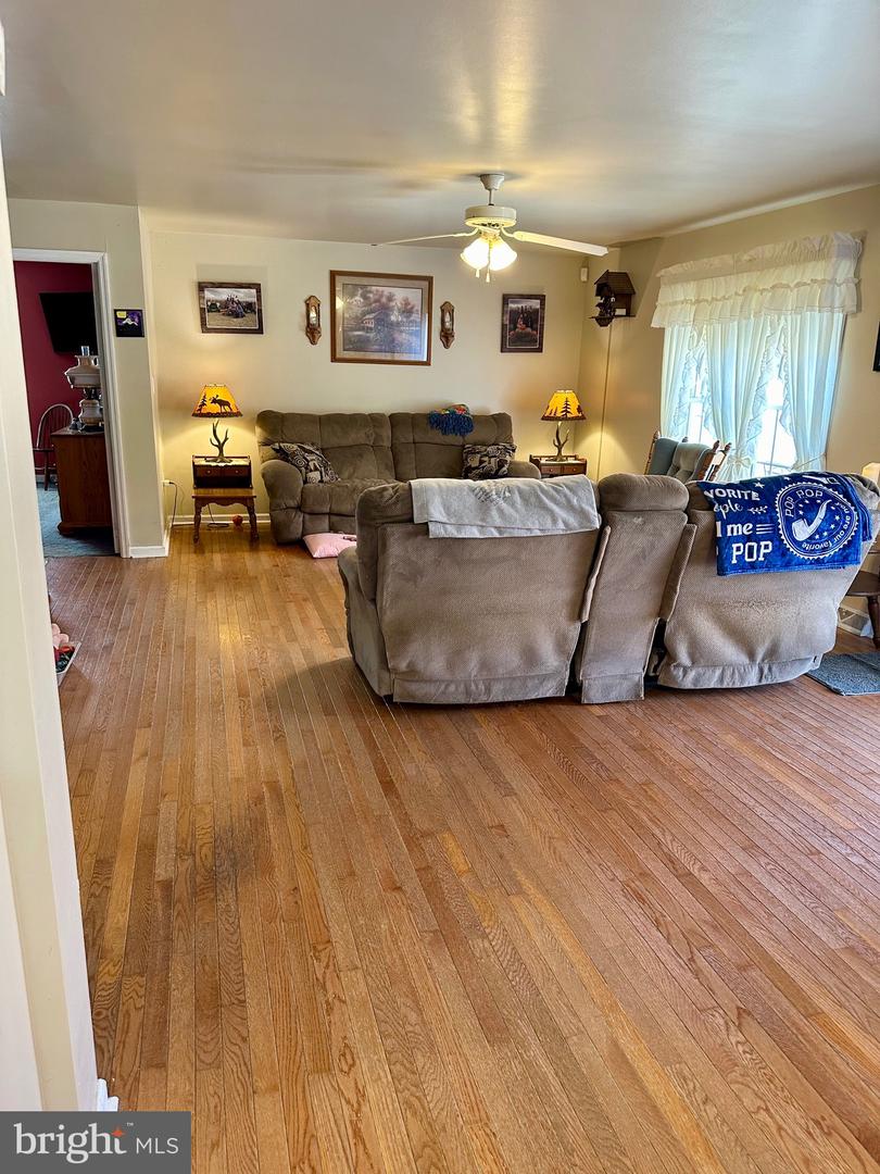 6401 Laurel Grove Rd Property Photo 18