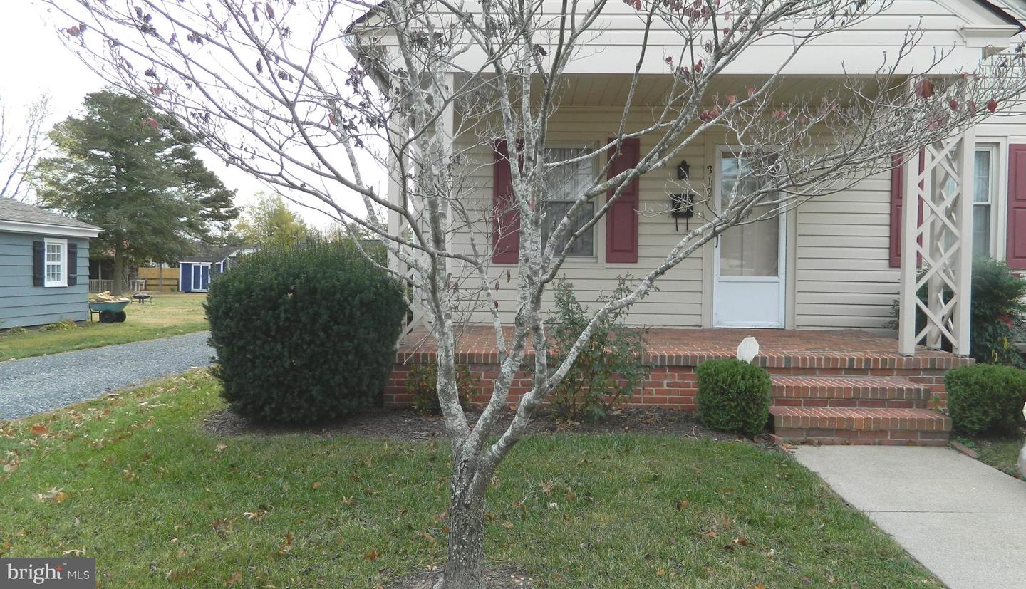 312 Central Ave Property Photo 2