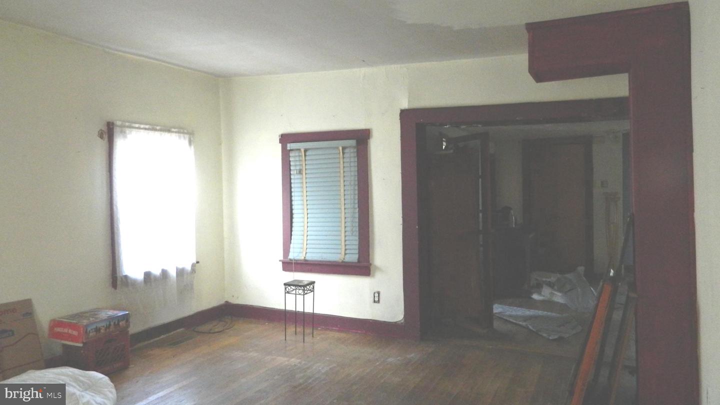 501 Lincoln St Property Photo 7