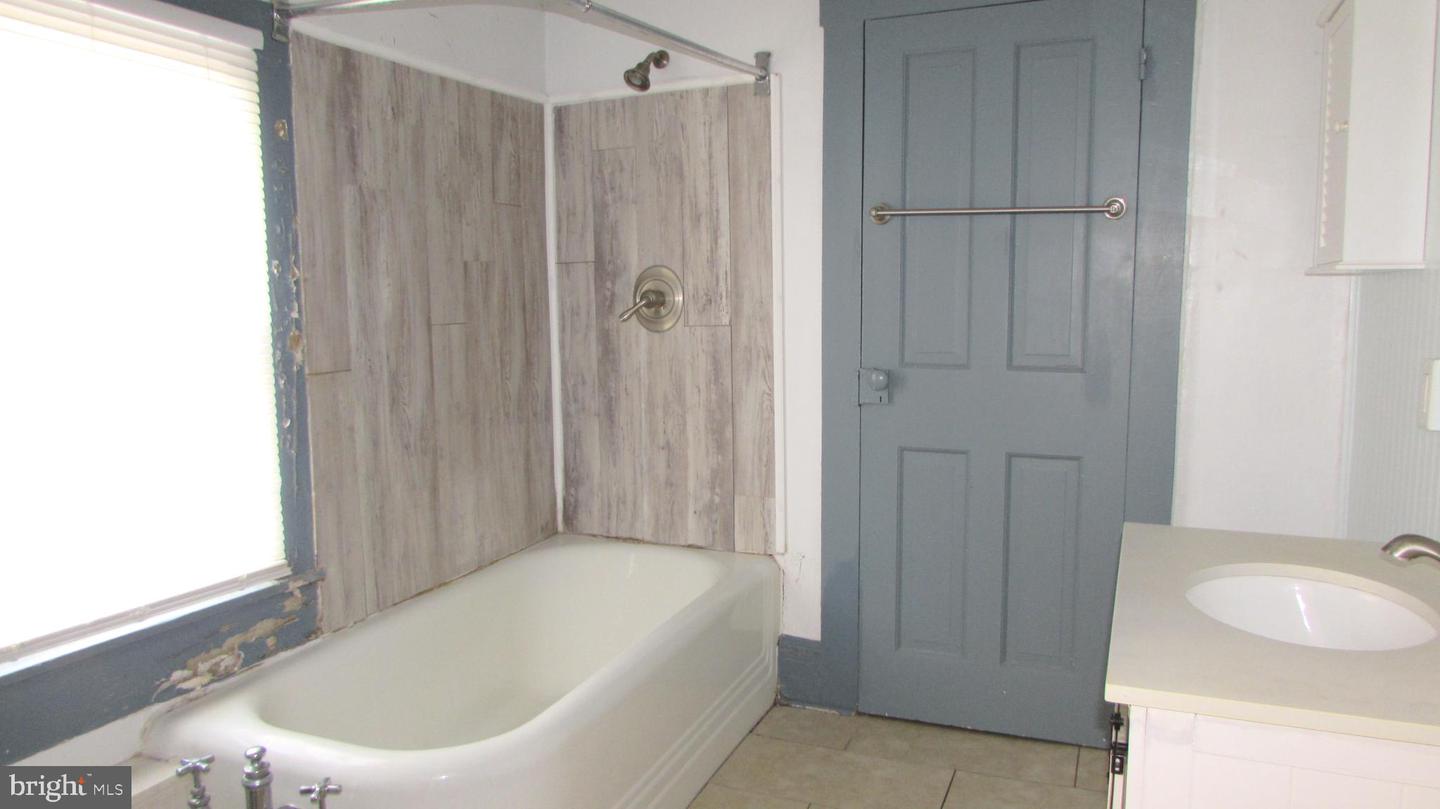 8 N 2nd St Property Photo 15