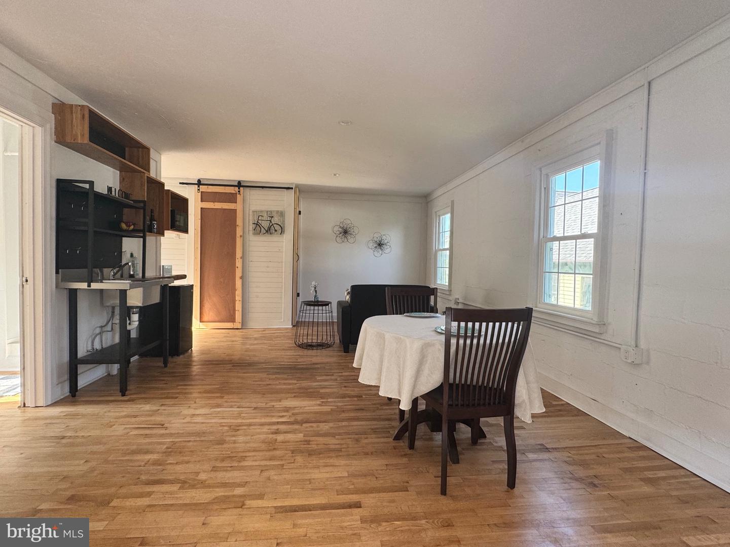 403 Market Property Photo 13