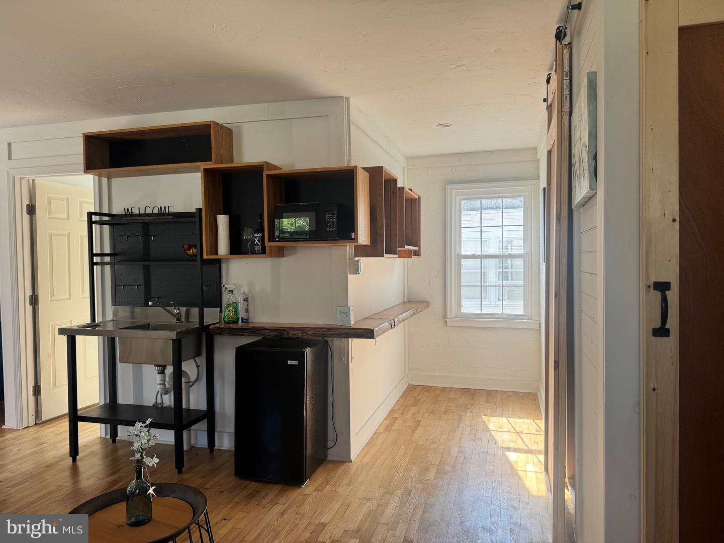 403 Market Property Photo 16