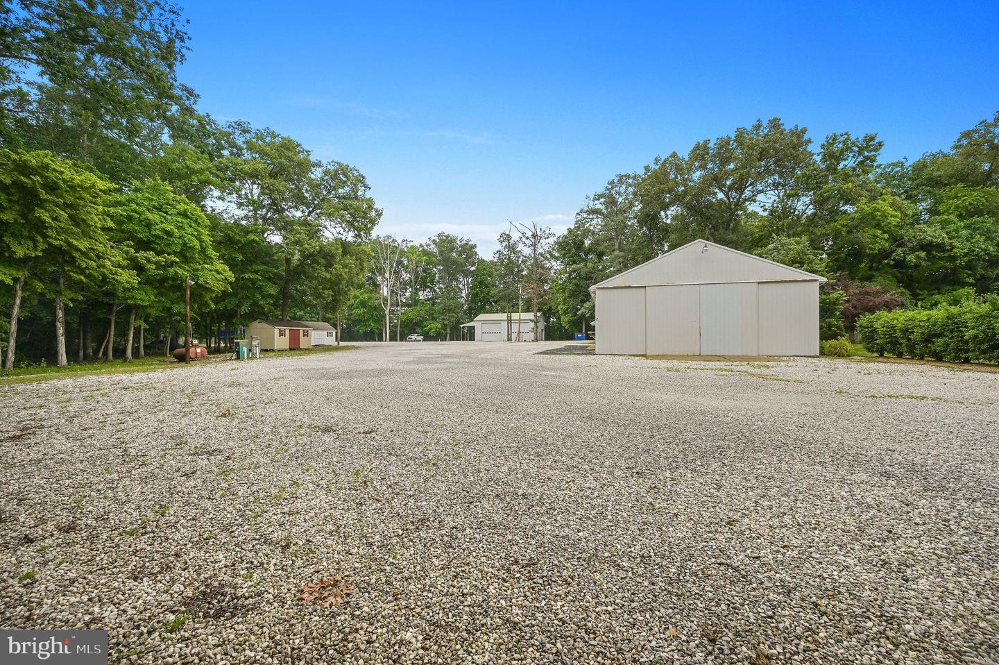 11142 Log Cabin Rd Property Photo 4