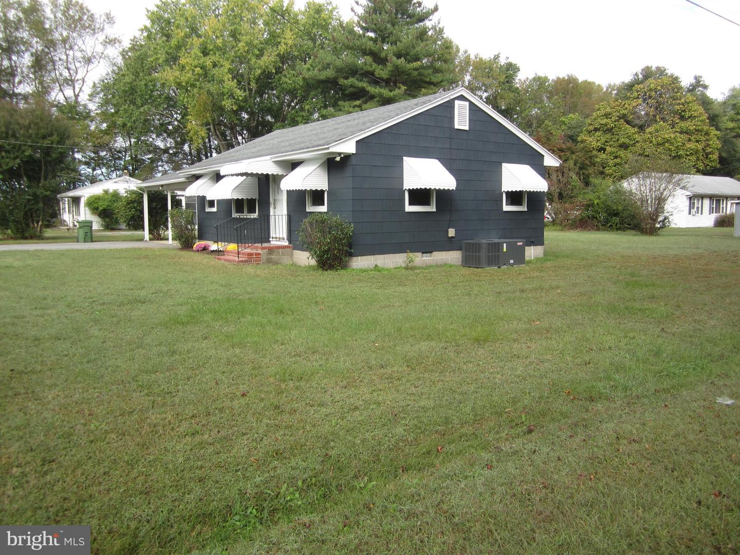 26606 Idlewild Rd Property Photo 5