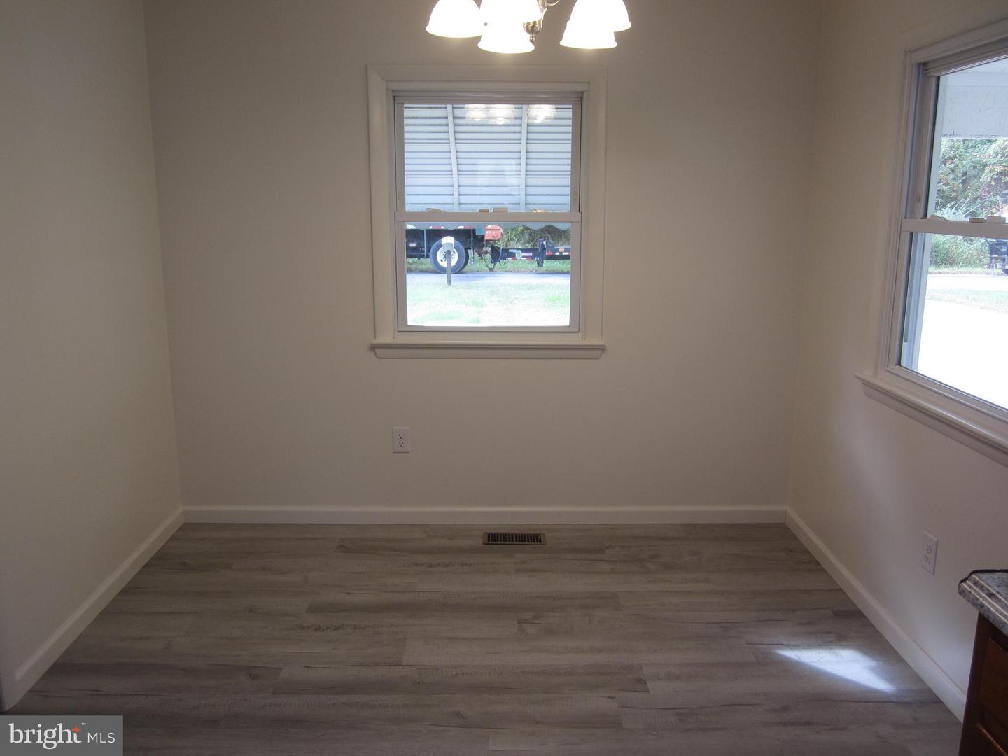 26606 Idlewild Rd Property Photo 13