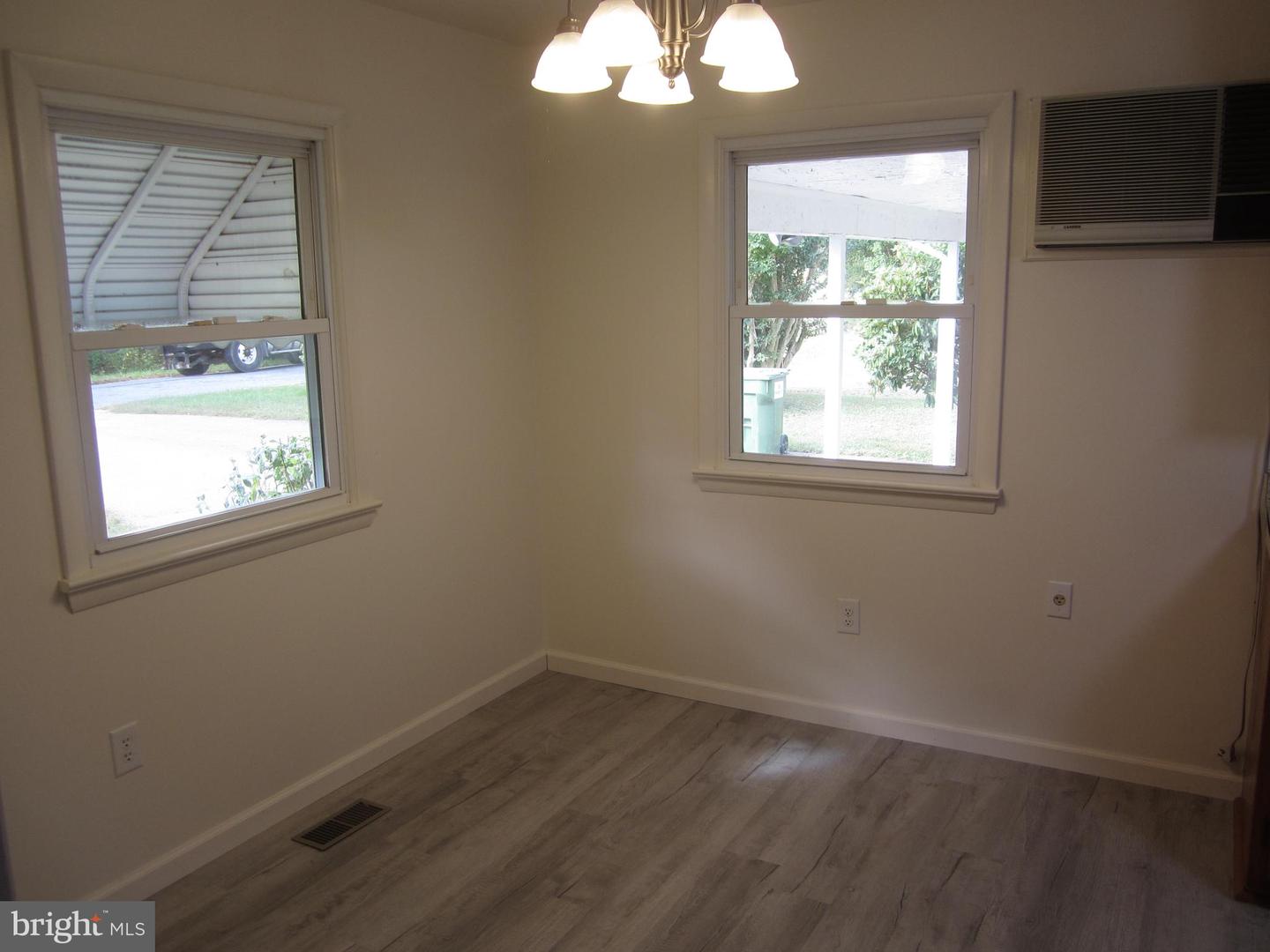 26606 Idlewild Rd Property Photo 14