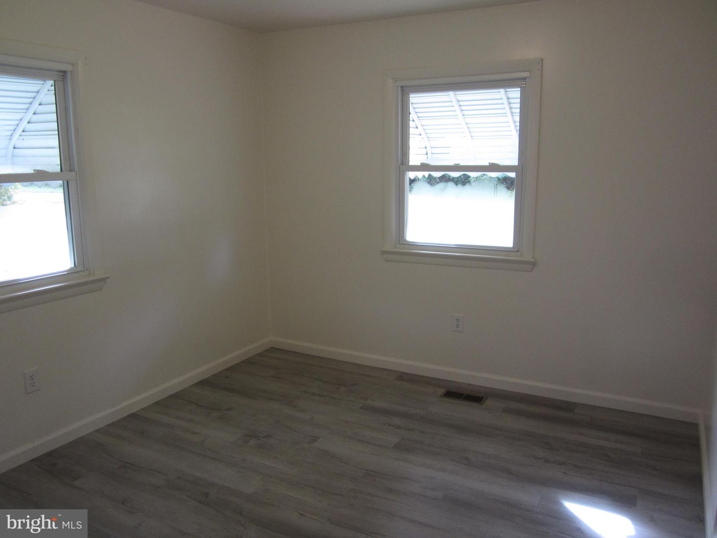 26606 Idlewild Rd Property Photo 18