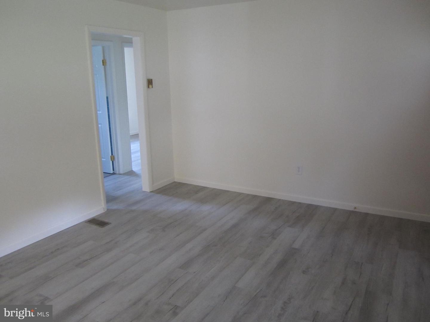 26606 Idlewild Rd Property Photo 20