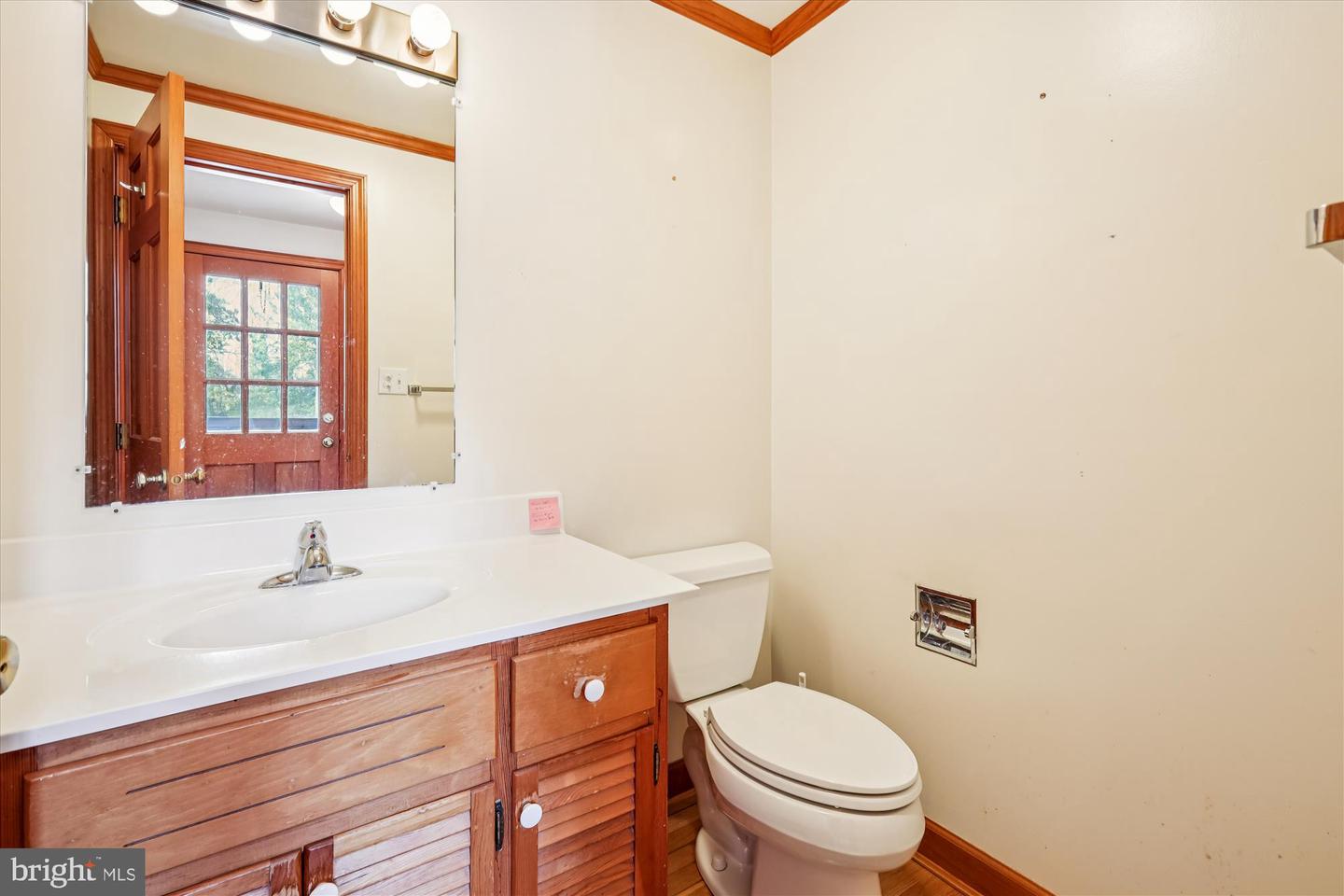 211 Bloomingdale Ave Property Photo 18