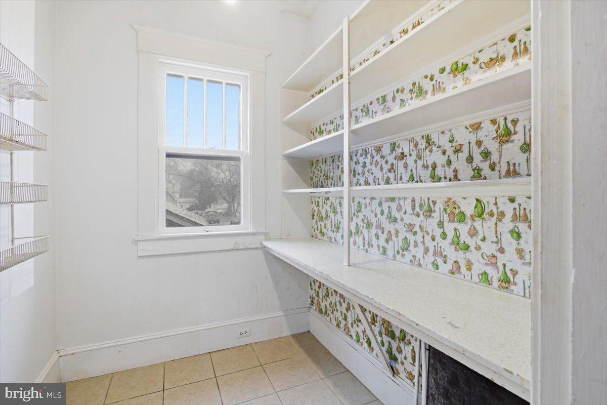 207 W Sunset Ave W Property Photo 4