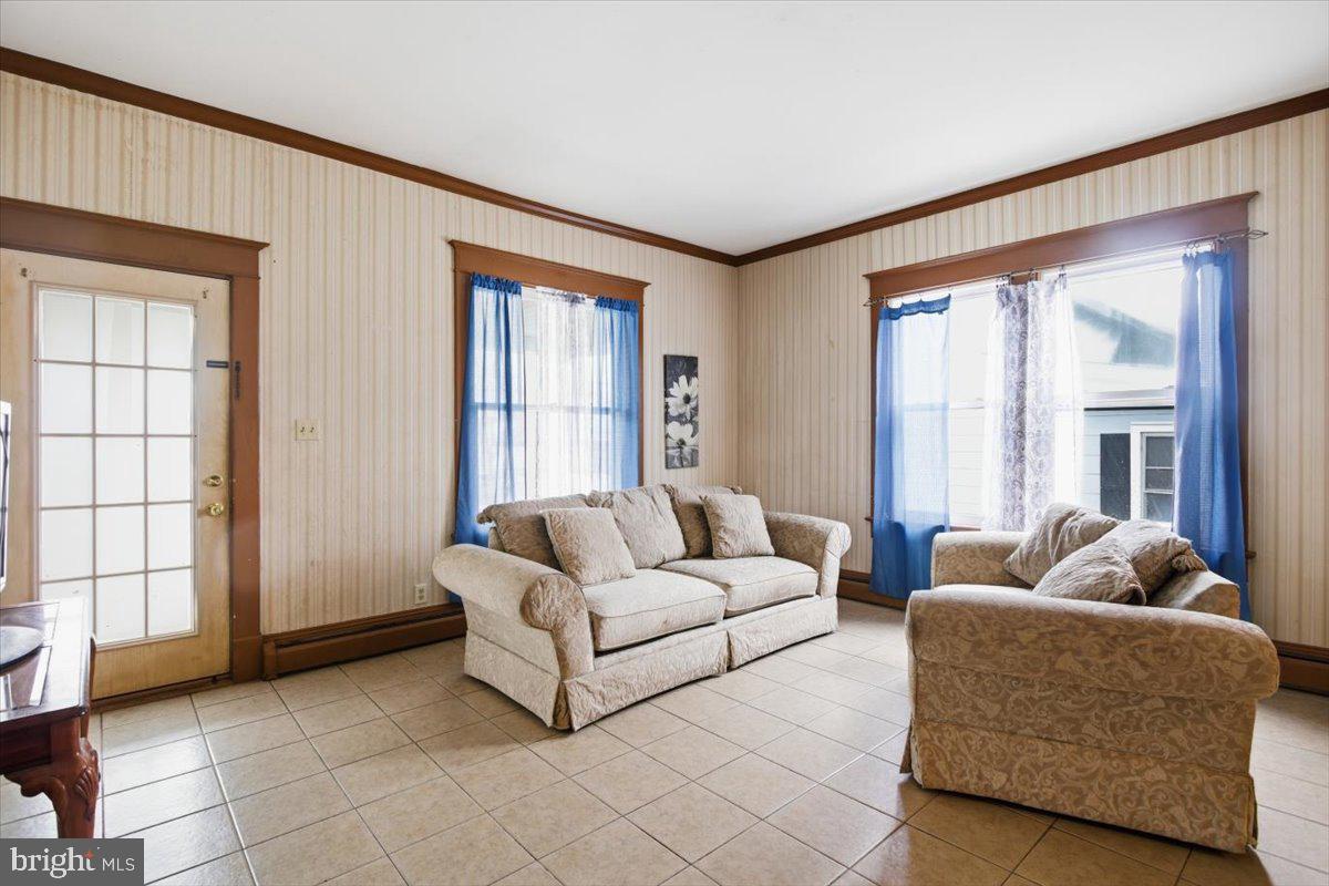 207 W Sunset Ave W Property Photo 7
