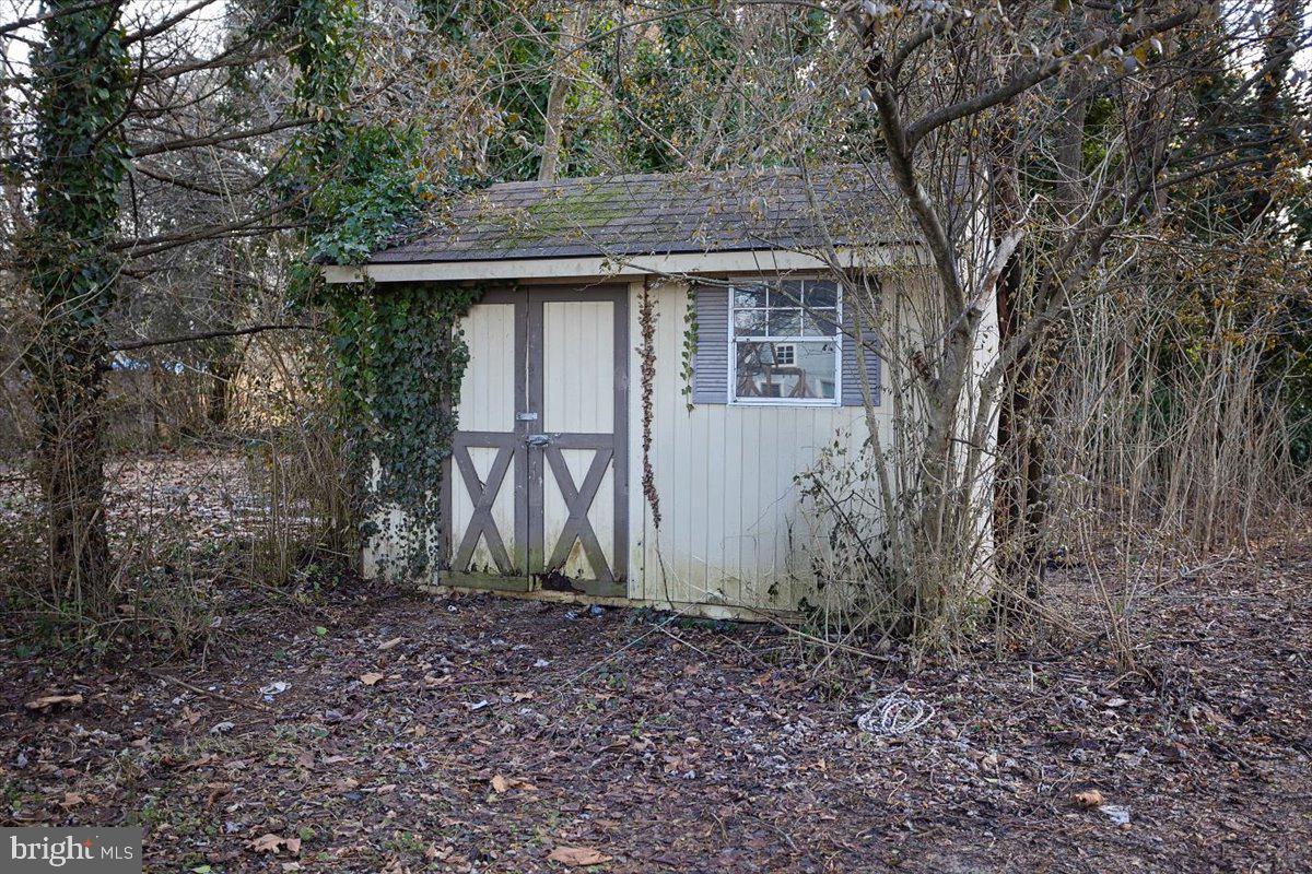 207 W Sunset Ave W Property Photo 17
