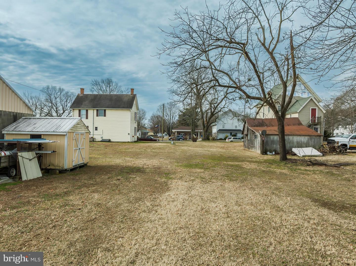 504 Central Ave Property Photo 4