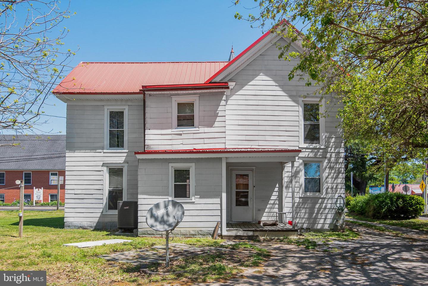 156 Main St Property Photo 14