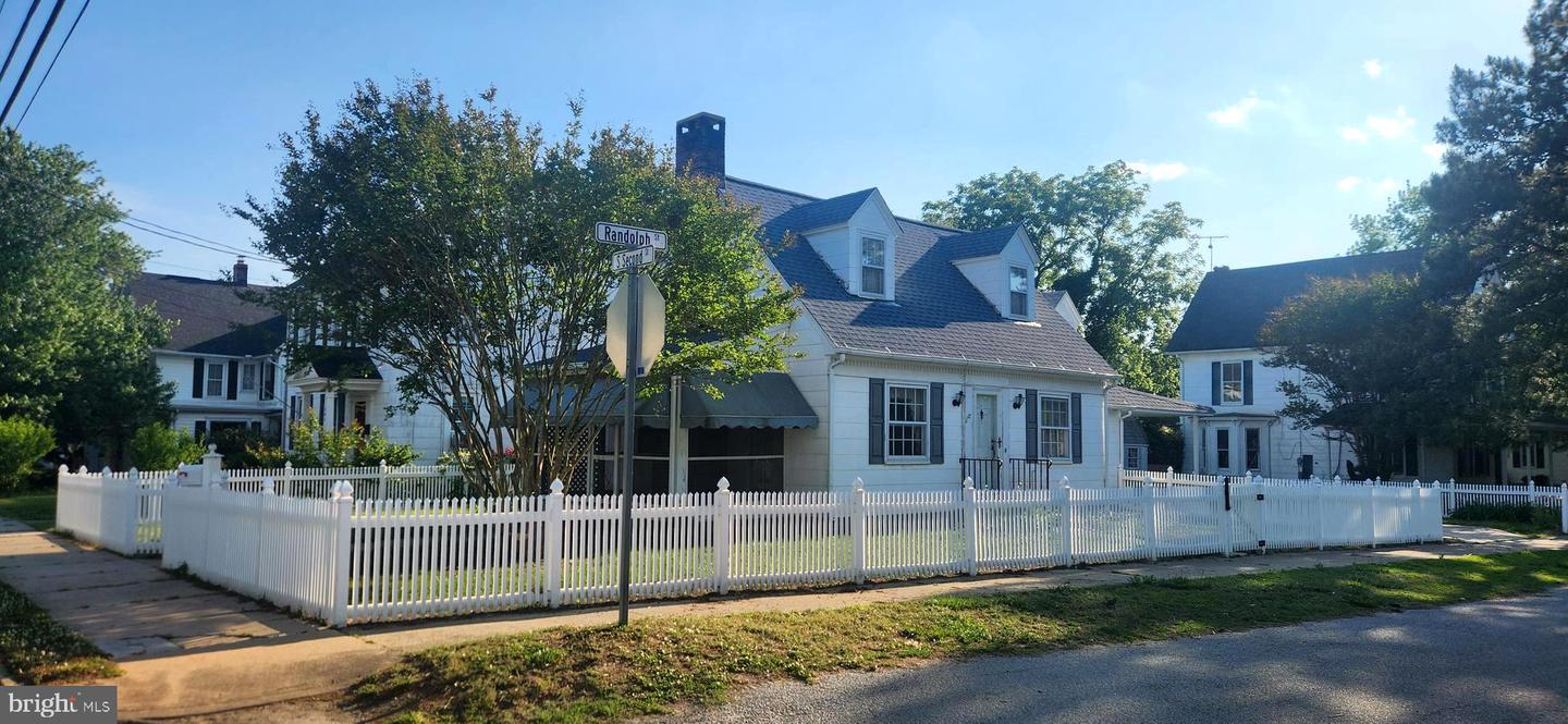 200 S. 2nd Property Photo 2
