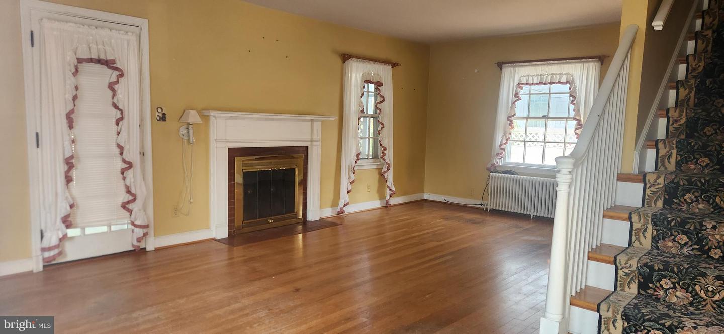 200 S. 2nd Property Photo 8