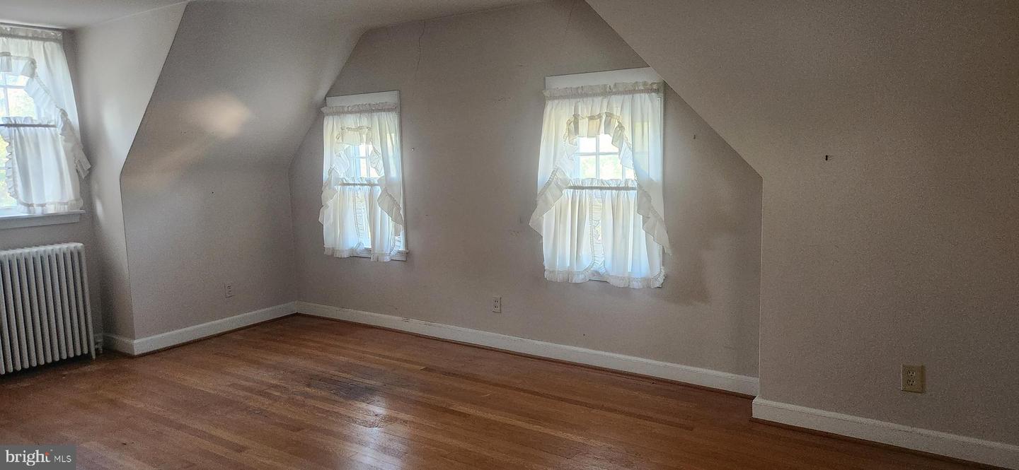 200 S. 2nd Property Photo 13