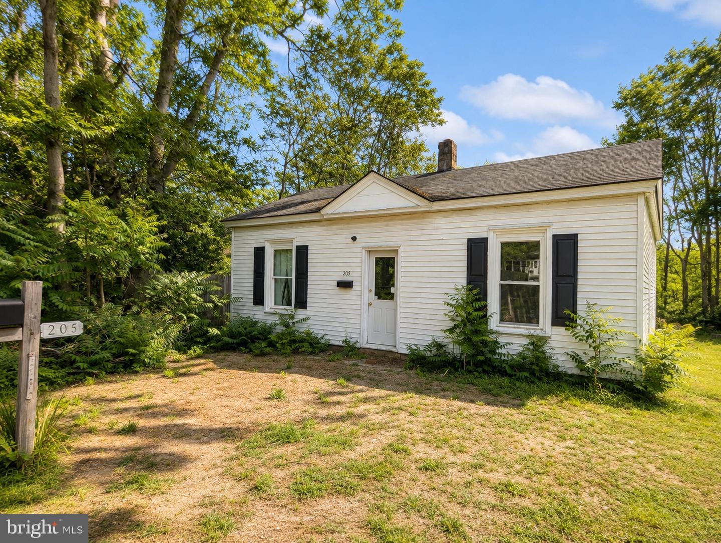 305 Old Denton Rd Property Photo 1