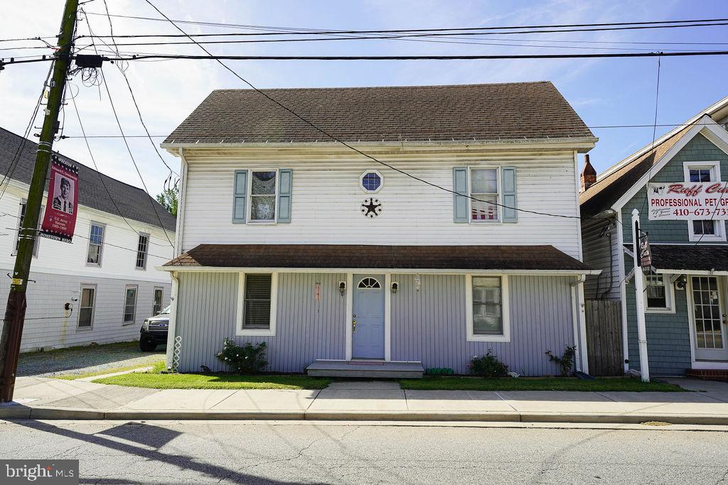 212 MAIN ST
