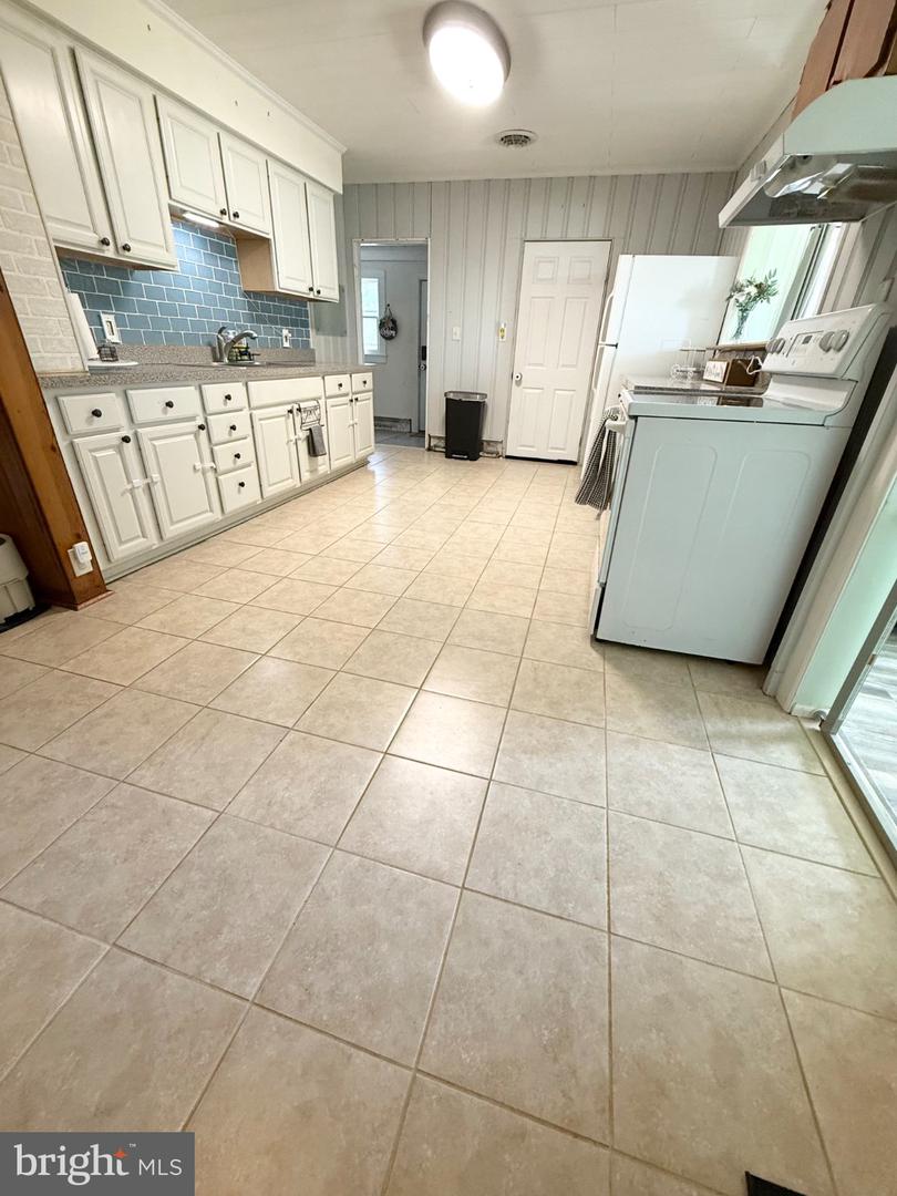 504 Sunset Blvd Property Photo 16