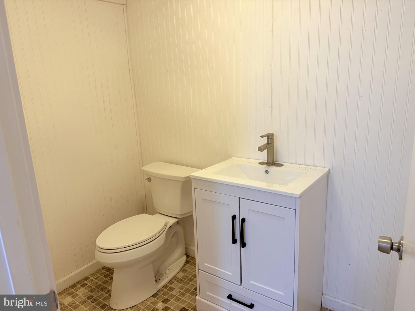 1 Central Ave Property Photo 6