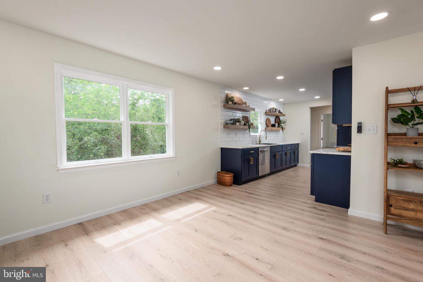 104 Chambers St Property Photo 8