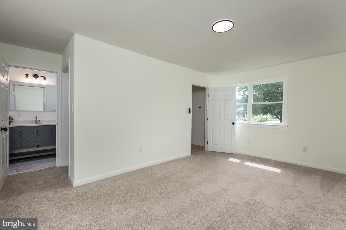 104 Chambers St Property Photo 17