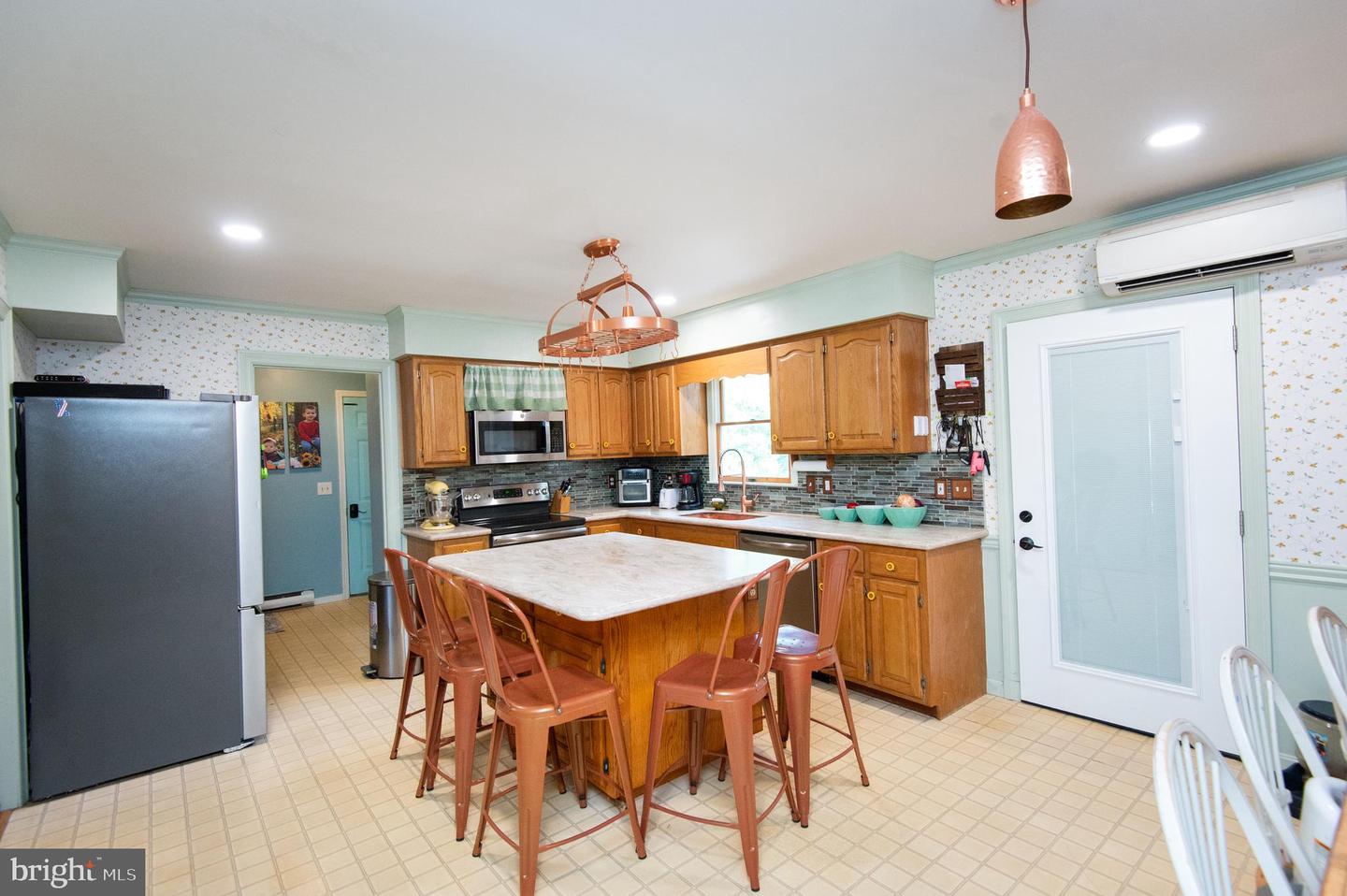 9472 Quail Run Rd Property Photo 3