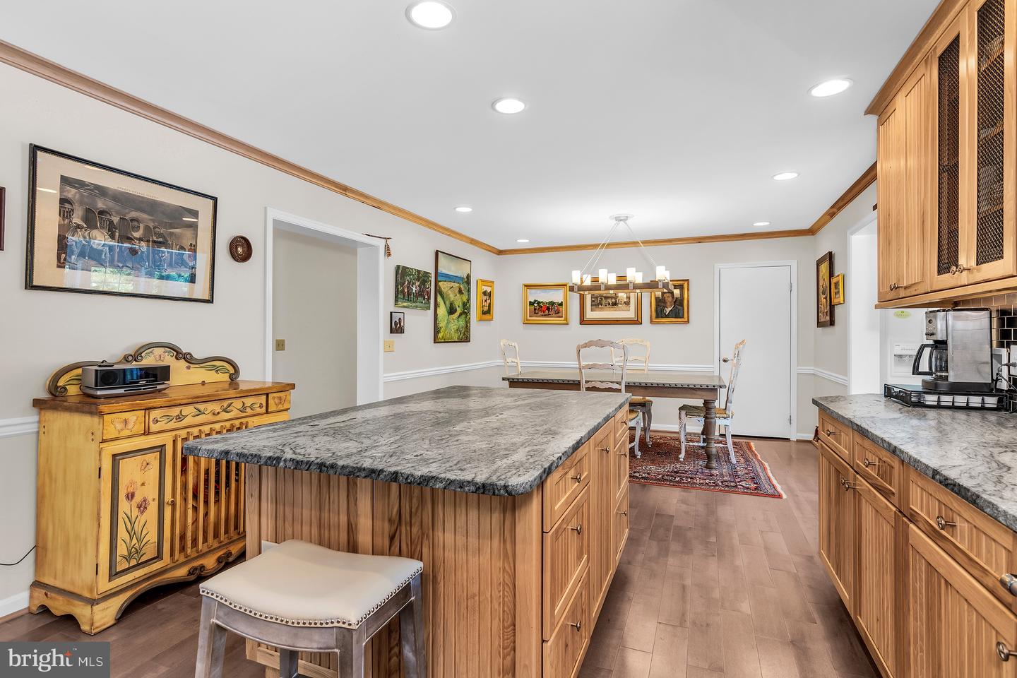 6354 Statum Rd Property Photo 4