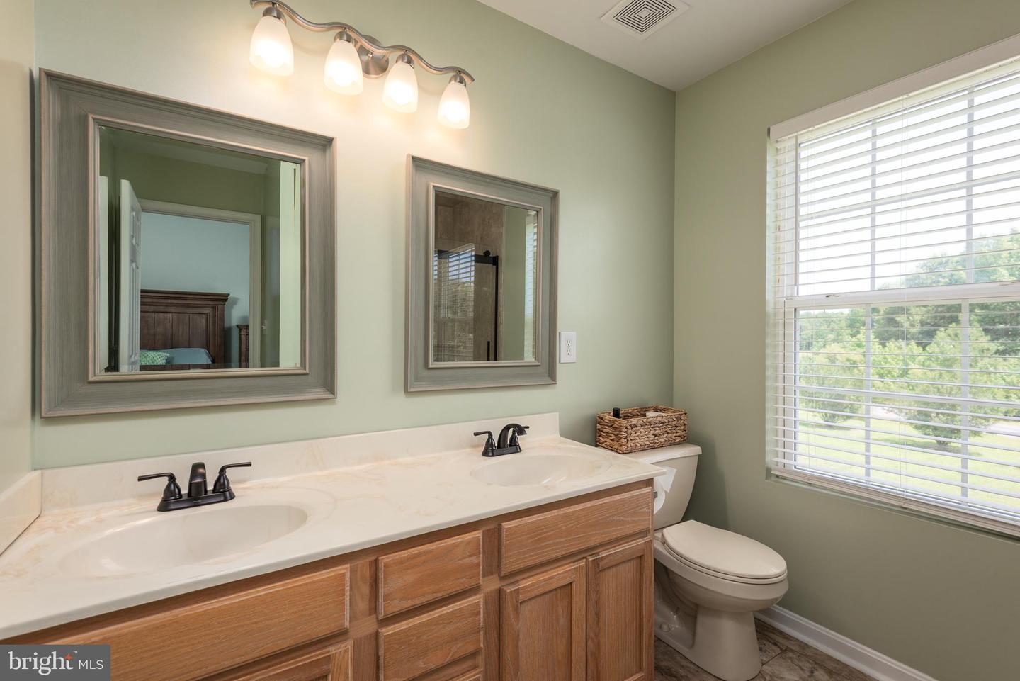 16881 Heritage Hills Ln Property Photo 32